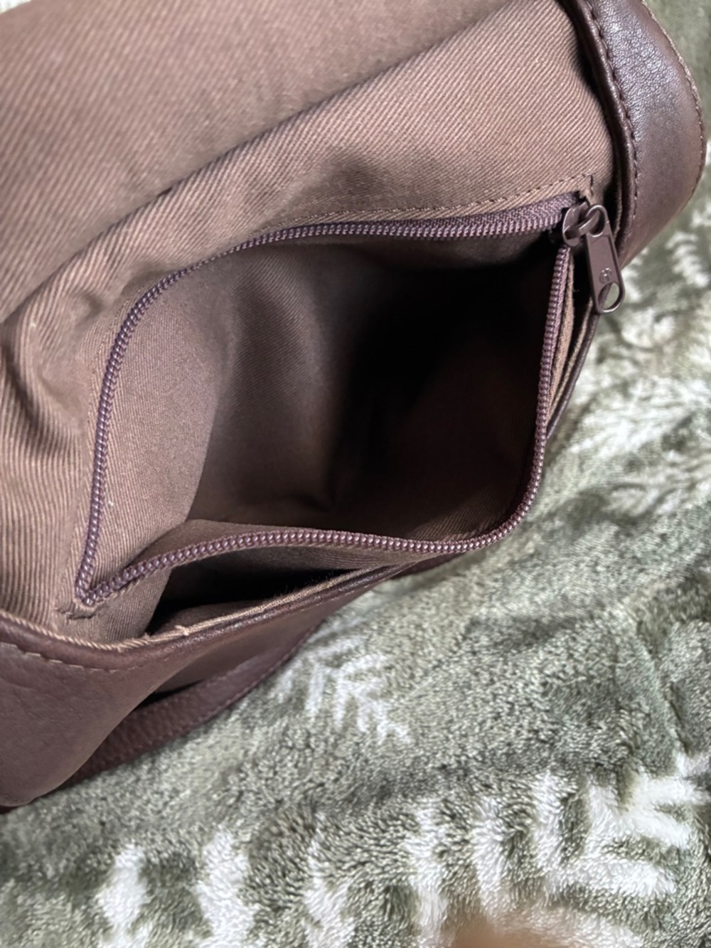 Fossil Brown Pebbled Leather Crossbody Bag - Picture 7 of 9